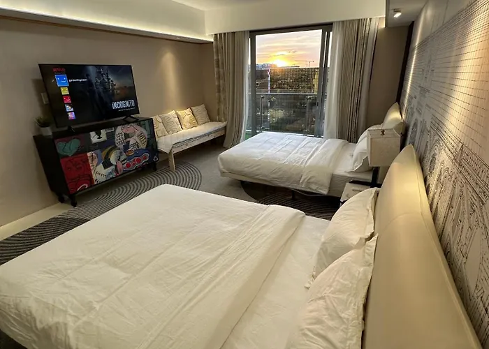 Luxury Penthouse Hotel Near City Of Dreams Airport Okada Solaire Casino2